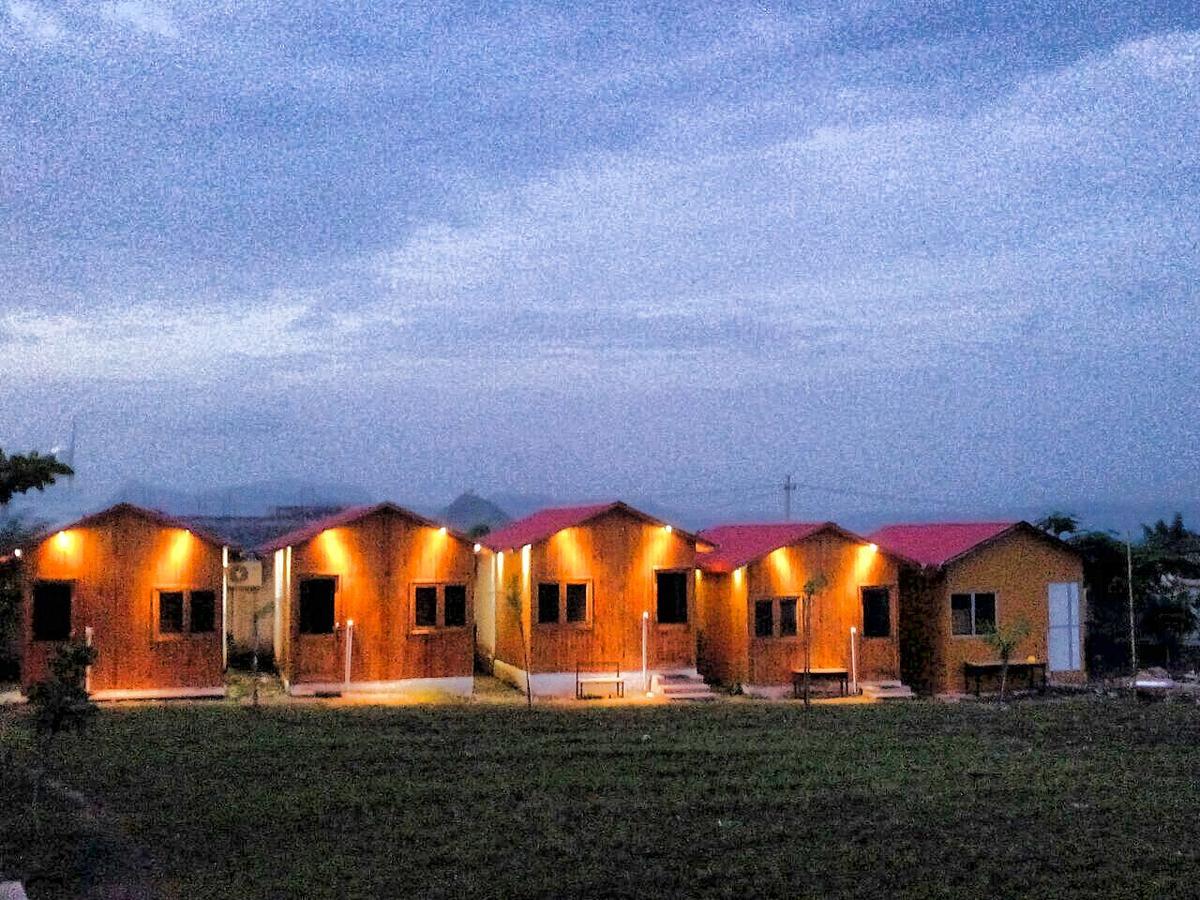 The Rustic Pines Hotel Udaipur Esterno foto