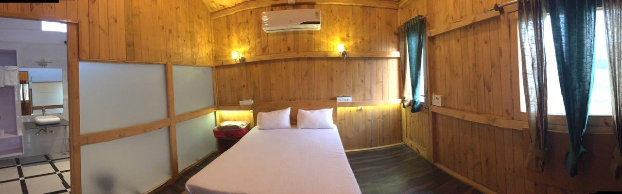 The Rustic Pines Hotel Udaipur Esterno foto